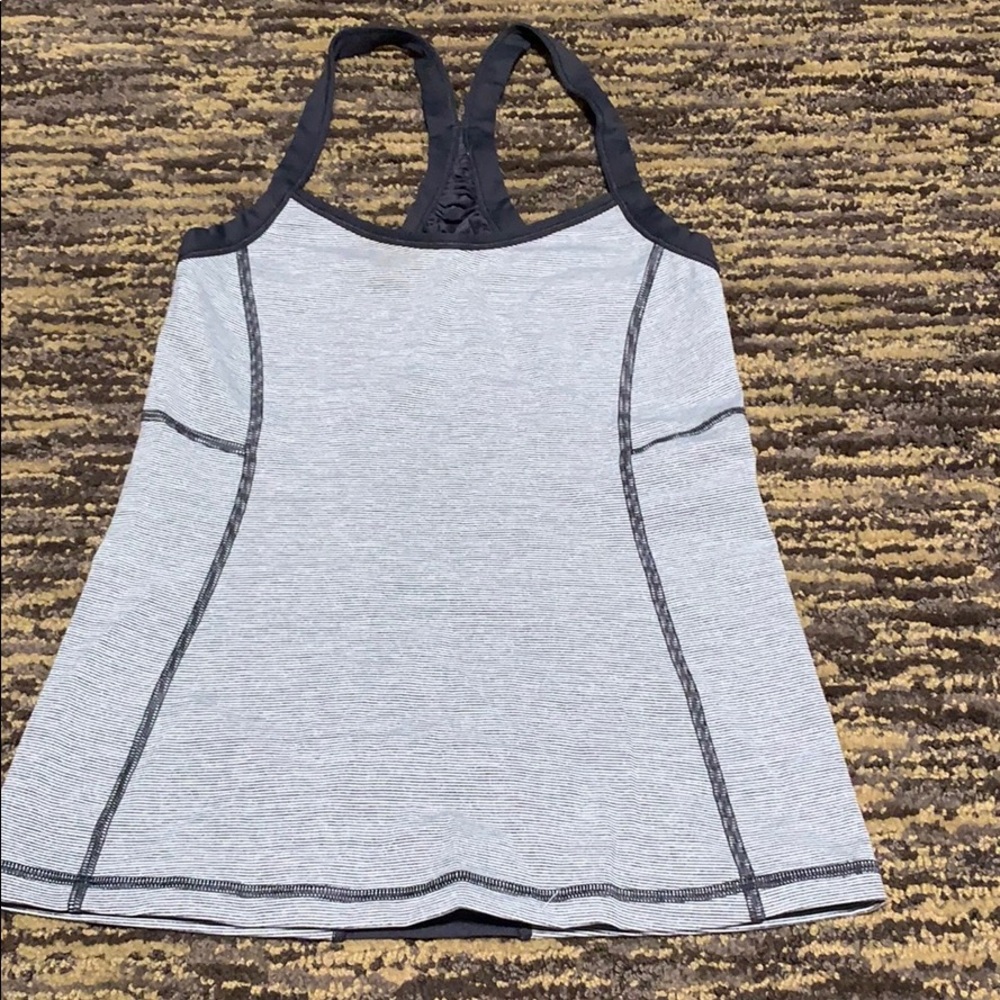 Lululemon tank size 4